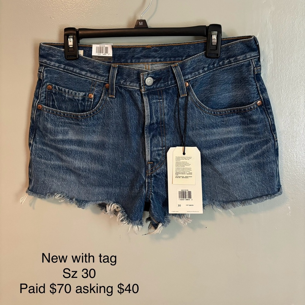 Women’s Levi Jean Shorts